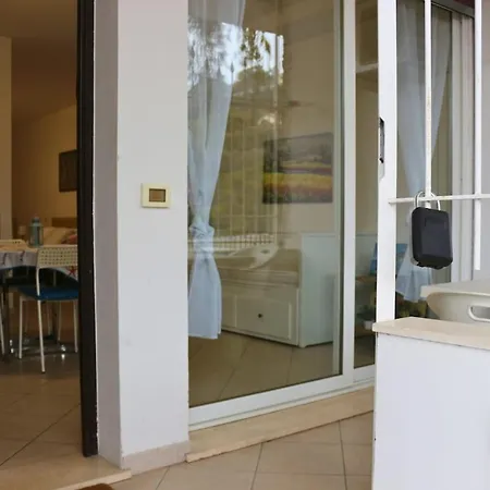 -sanremo-bussana- Suite-a With Ac - 5 Min From The Sea * Санремо