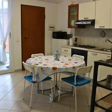 Lejlighed -sanremo-bussana- Suite-a With Ac - 5 Min From The Sea